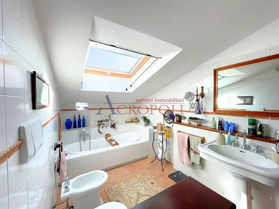 Immagine 6 di Casa bifamiliare in vendita  in via Claudio a Anguillara Sabazia