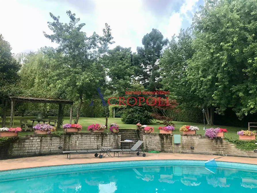 Immagine 6 di Villa in vendita  a Bracciano