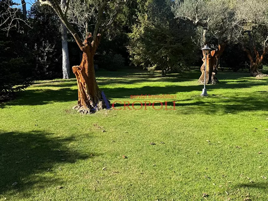 Immagine 2 di Villa in vendita  in Via Circumlacuale 18 a Bracciano