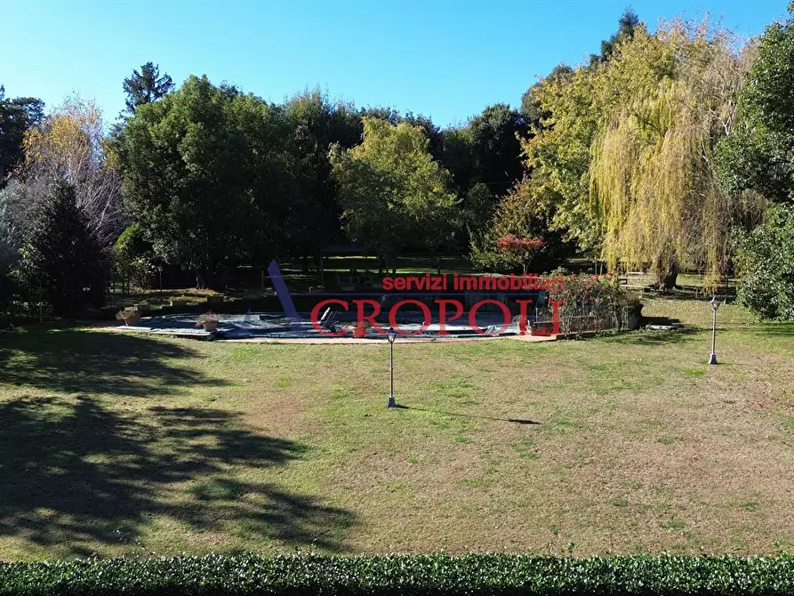 Immagine 1 di Villa in vendita  in Via Circumlacuale 18 a Bracciano