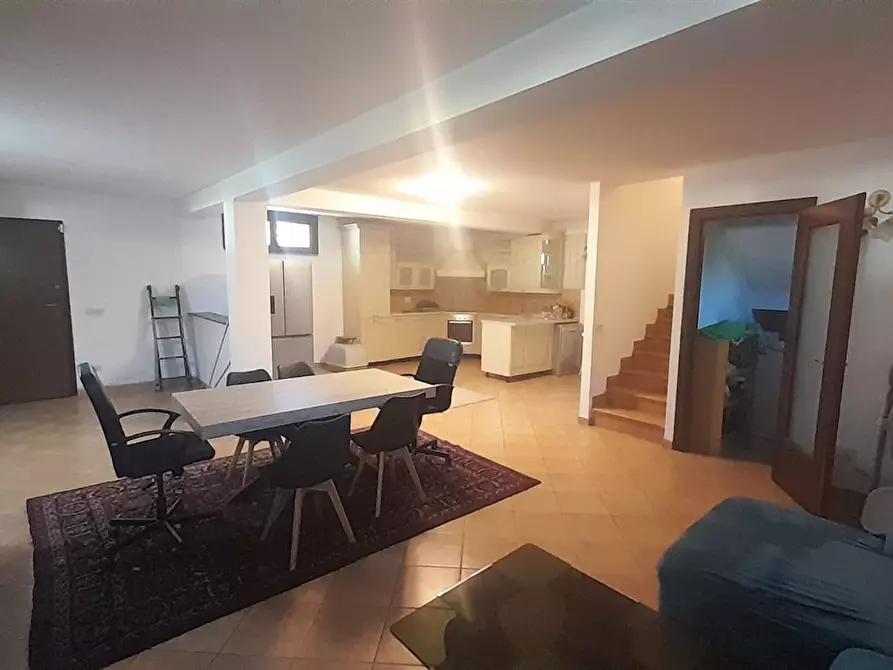 Immagine 4 di Villa in vendita  a Bracciano