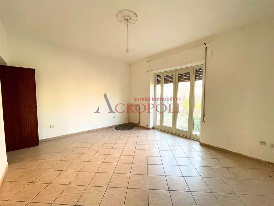 Immagine 2 di Appartamento in vendita  in via Arquà Petrarca a Roma