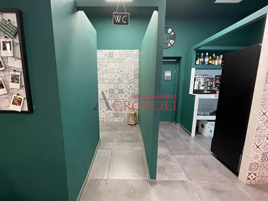 Immagine 3 di Locale commerciale in vendita  in Via Anguillarese 77 a Anguillara Sabazia