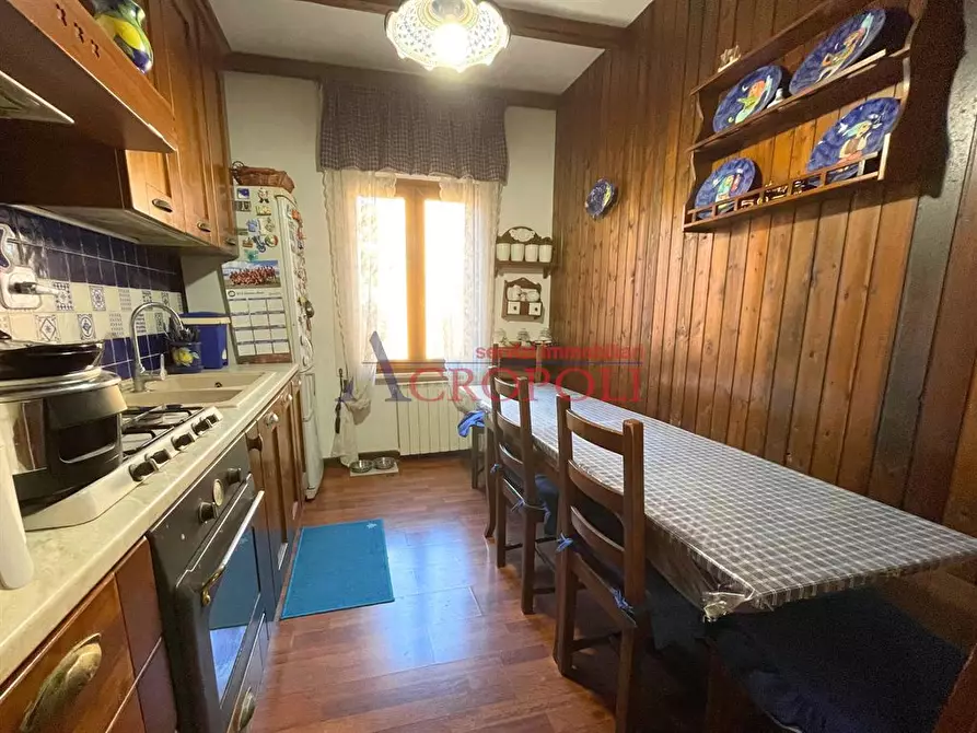 Immagine 3 di Appartamento in vendita  in VIA MONTE FUMAIOLO a Anguillara Sabazia