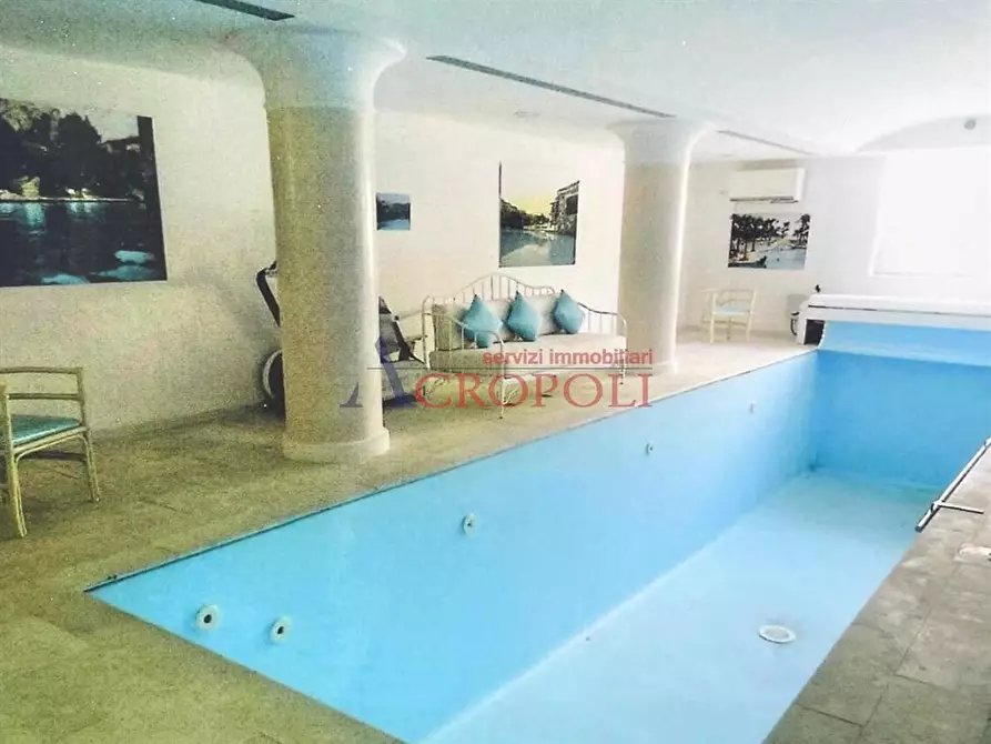 Immagine 6 di Villa in vendita  in Via Lena e Massa a Bracciano