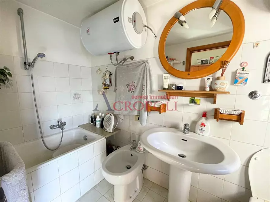 Immagine 2 di Appartamento in vendita  in via Ignazio Jacometti snc a Anguillara Sabazia