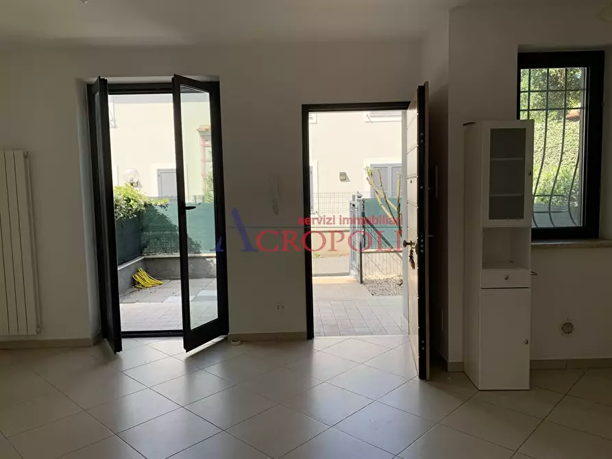 Immagine 5 di Appartamento in vendita  in Via Falcone a Manziana