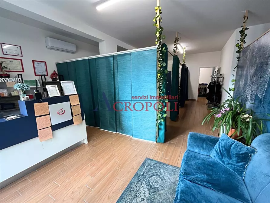 Immagine 1 di Attività commerciale in vendita  in Strada Vicinale dei Vignali a Anguillara Sabazia