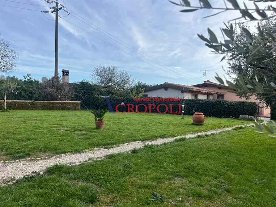 Immagine 1 di Villa in vendita  in Via Settevene Est a Trevignano Romano
