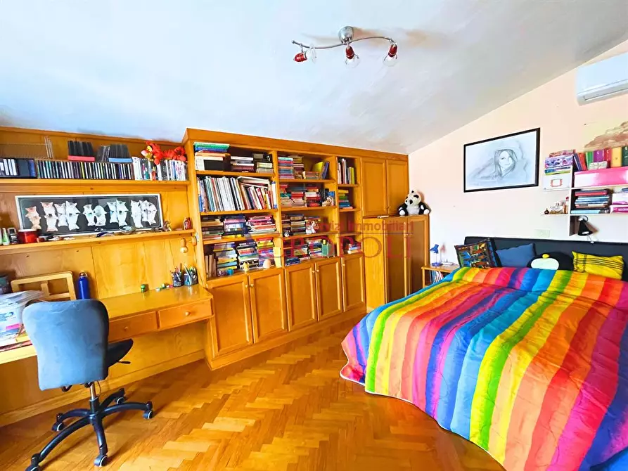 Immagine 7 di Villa in vendita  in via dei Gelsomini a Anguillara Sabazia