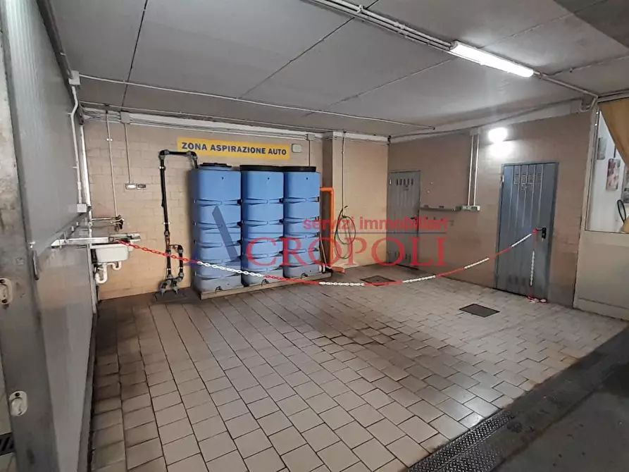 Immagine 1 di Attività commerciale in affitto  in Via Giulio Volpi snc a Bracciano