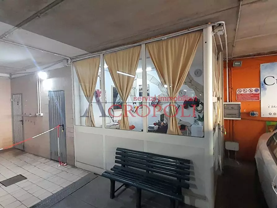 Immagine 8 di Attività commerciale in affitto  in Via Giulio Volpi snc a Bracciano