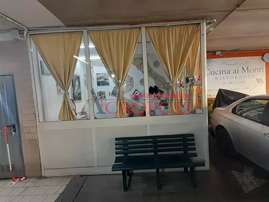 Immagine 7 di Attività commerciale in affitto  in Via Giulio Volpi snc a Bracciano