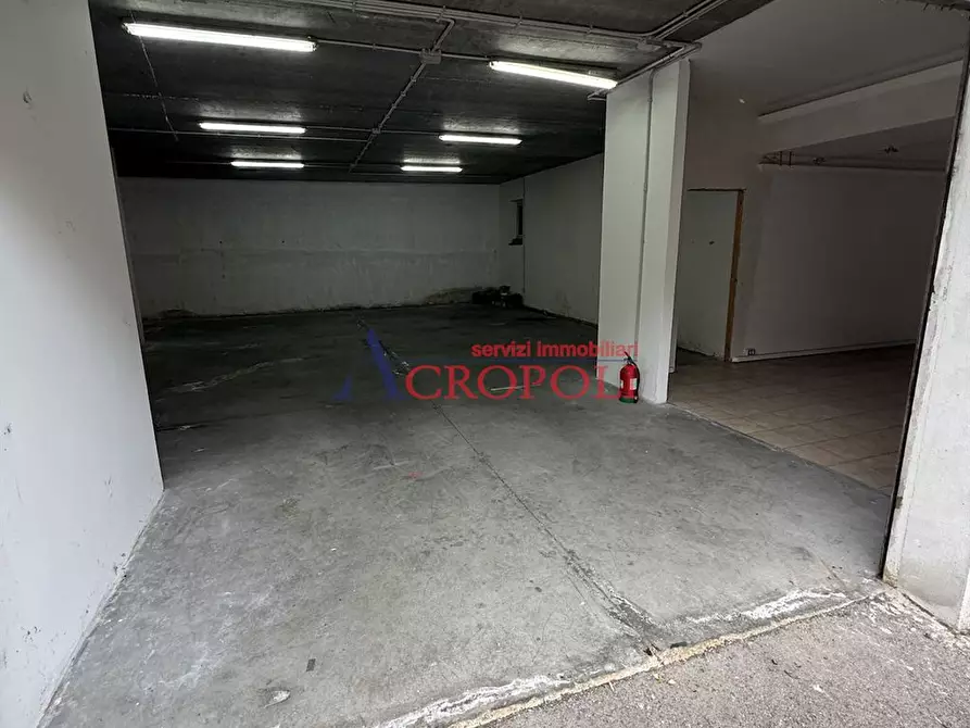 Immagine 5 di Magazzino in vendita  in Via Anguillarese a Anguillara Sabazia