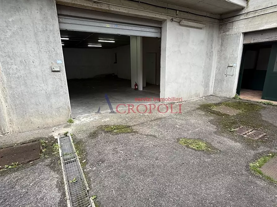 Immagine 6 di Magazzino in vendita  in Via Anguillarese a Anguillara Sabazia