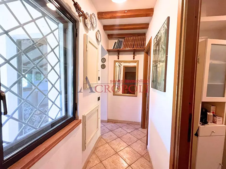 Immagine 1 di Villa in vendita  in Via Libeccio a Trevignano Romano