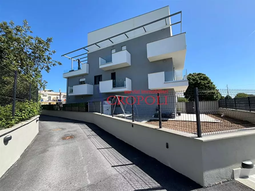 Immagine 4 di Appartamento in vendita  in via Campo le Rose snc a Anguillara Sabazia
