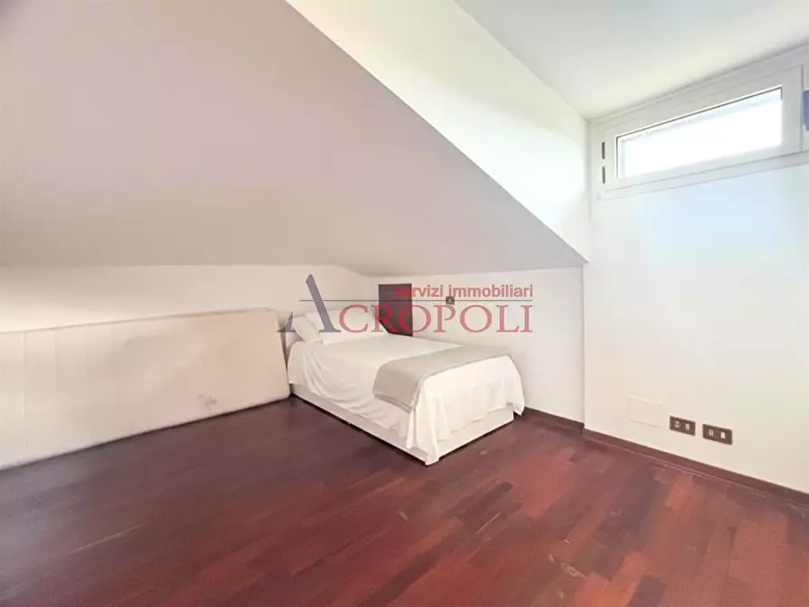 Immagine 6 di Casa bifamiliare in vendita  in via Villarbasse a Roma