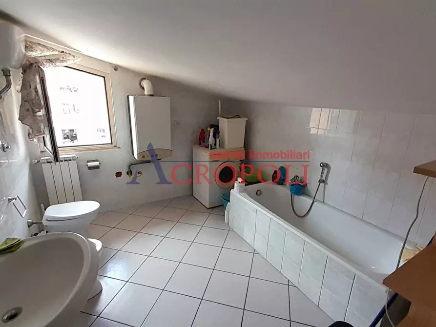 Immagine 1 di Magazzino in vendita  in Via di Cinquilla 1 a Bracciano