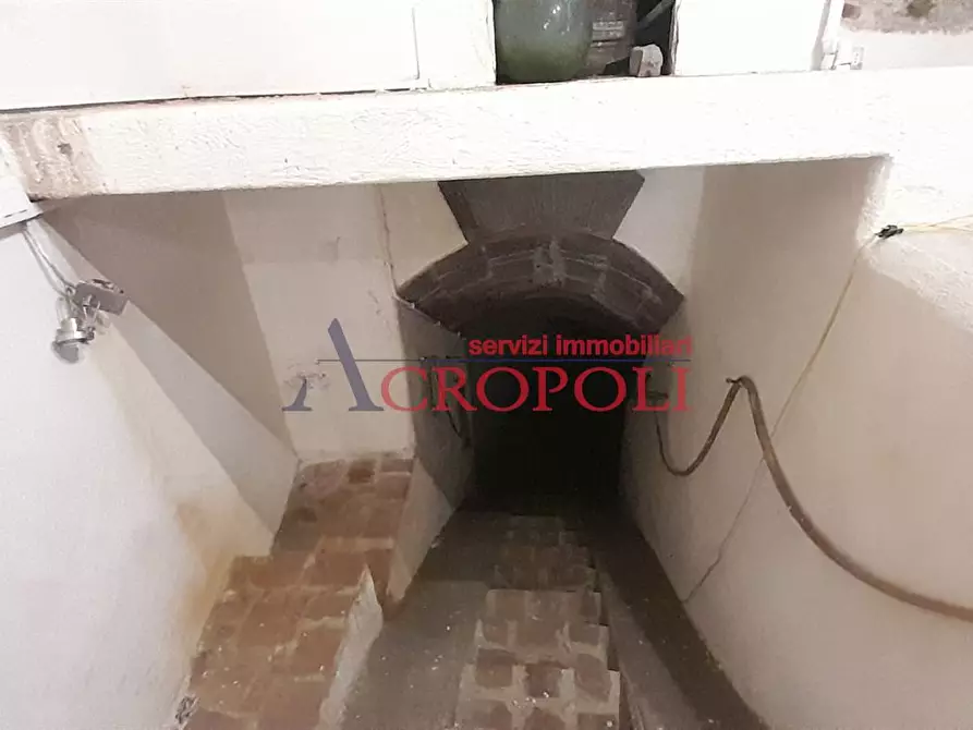 Immagine 2 di Cantina in affitto  in Via dell'Arazzaria 41 a Bracciano