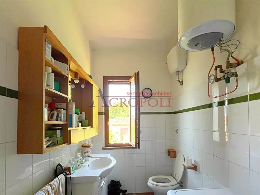 Immagine 5 di Villetta a schiera in vendita  in via Monte Sirente a Anguillara Sabazia