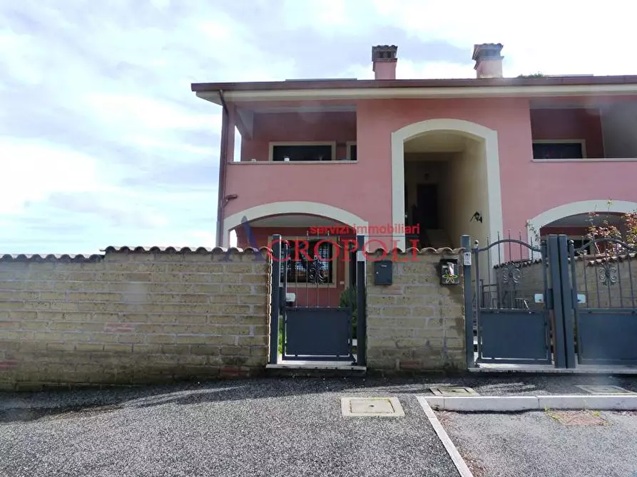 Immagine 3 di Appartamento in vendita  in via Beethoven a Anguillara Sabazia
