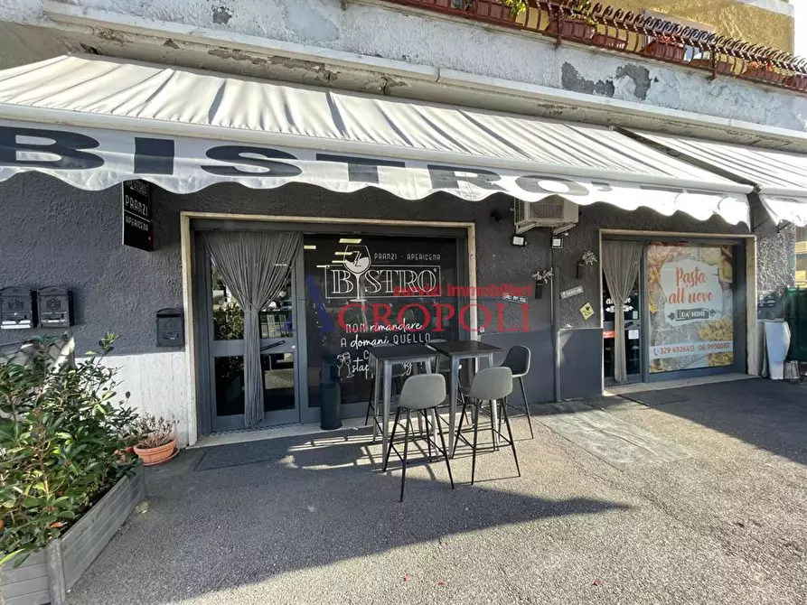 Immagine 2 di Negozio in vendita  in via Anguillarese a Anguillara Sabazia