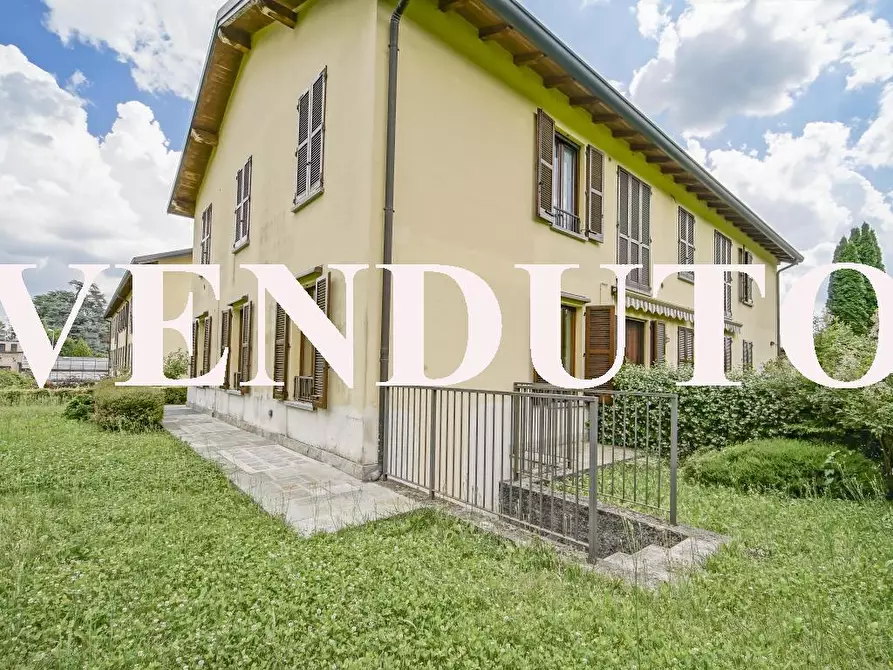 Immagine 3 di Appartamento in vendita  a Casatenovo