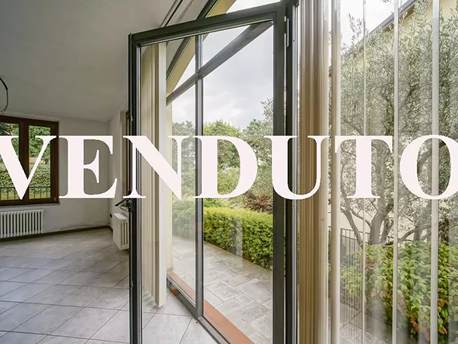 Immagine 8 di Appartamento in vendita  a Casatenovo