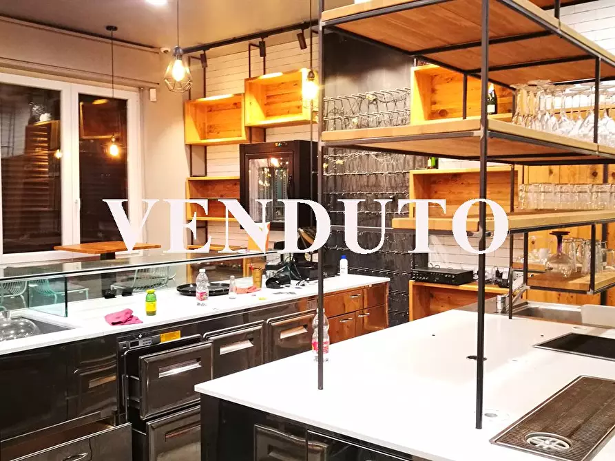 Immagine 5 di Locale commerciale in vendita  in Via statale 33 a Airuno