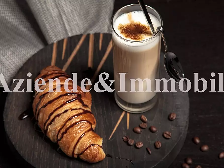 Immagine 2 di Tabaccheria in vendita  a Lecco