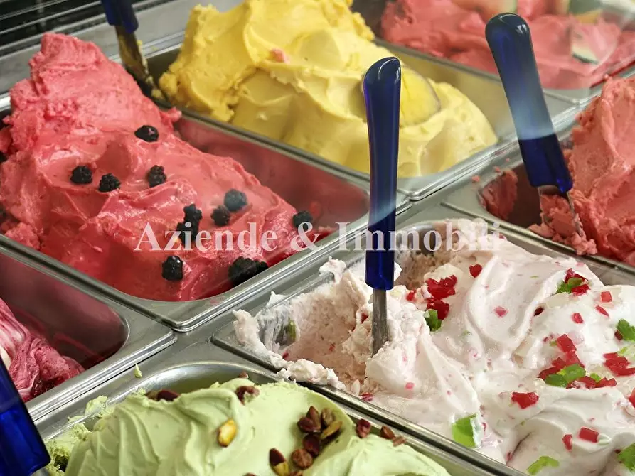 Immagine 2 di Bar / Ristorante in vendita  a Lecco