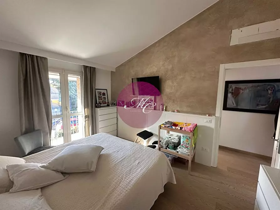 Immagine 8 di Villa in vendita  in Circonvallazione Fiume Montone Abbandonato a Ravenna