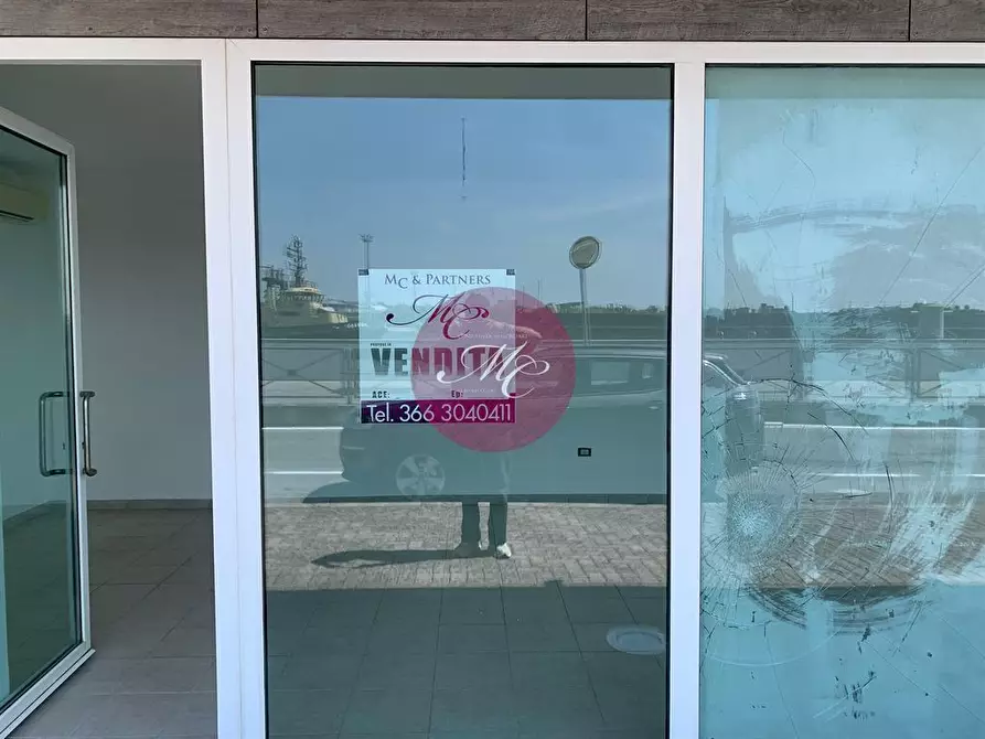 Immagine 3 di Negozio in vendita  a Ravenna