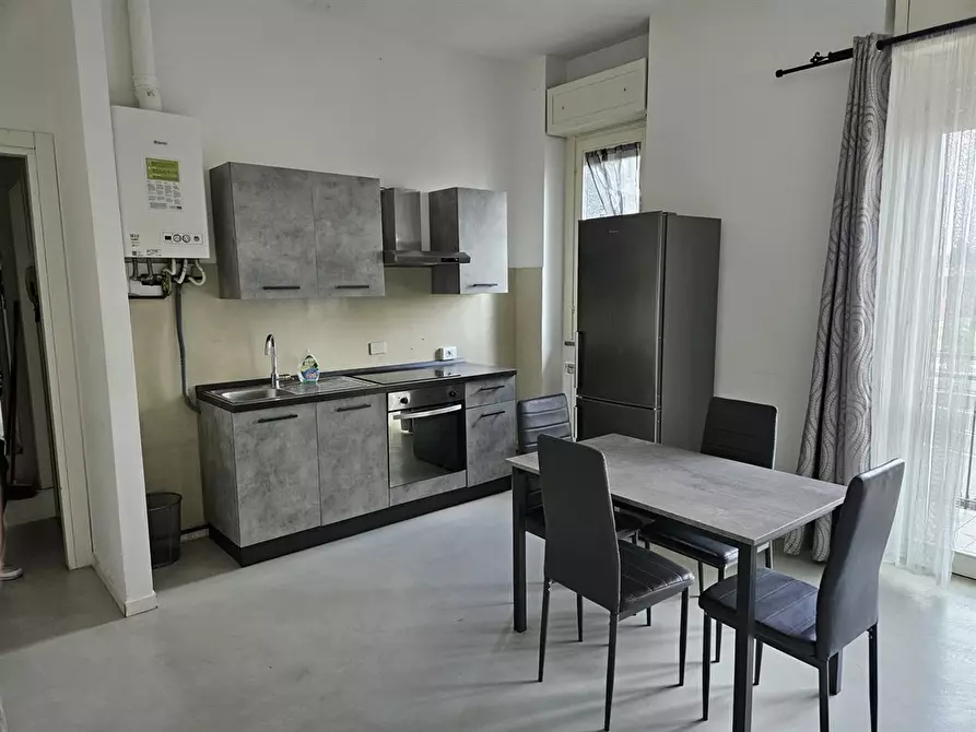 Immagine 1 di Appartamento in vendita  in Via Buonarroti 1 a Usmate Velate