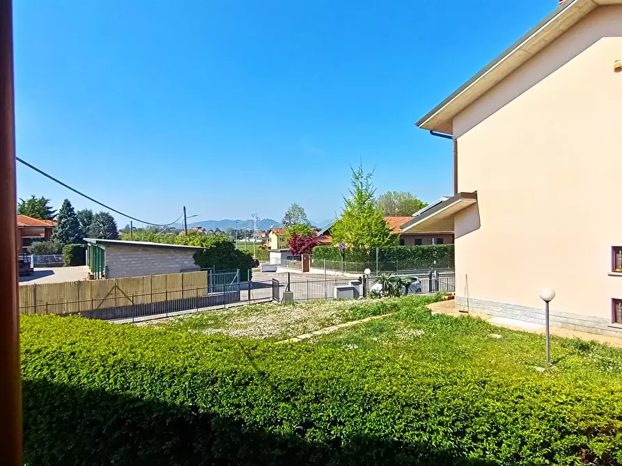 Immagine 8 di Appartamento in vendita  in Via Cascina Armellina a Bernareggio