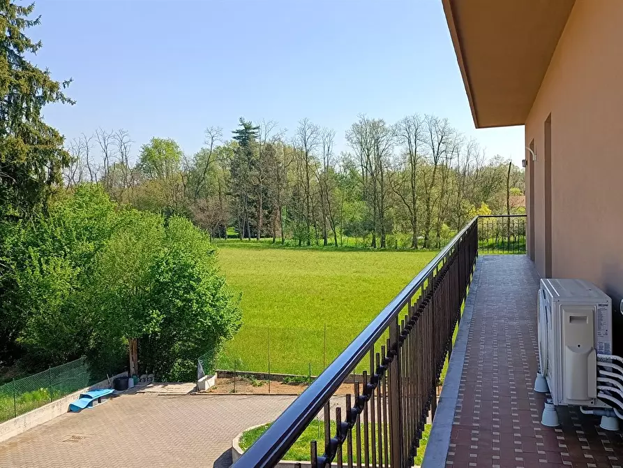 Immagine 3 di Villa in vendita  in Via Al Poggio 3 a Casatenovo