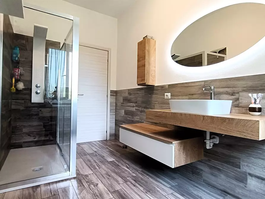 Immagine 4 di Villa in vendita  in Via Al Poggio 3 a Casatenovo