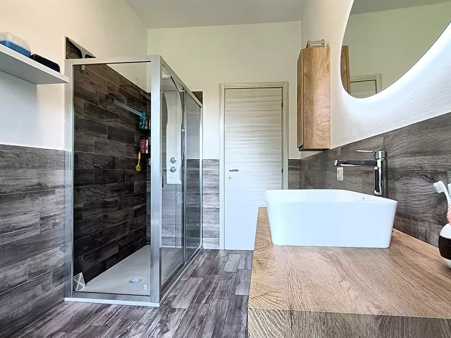 Immagine 5 di Villa in vendita  in Via Al Poggio 3 a Casatenovo