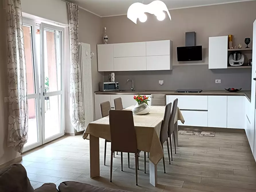 Immagine 2 di Villa in vendita  a Lesmo