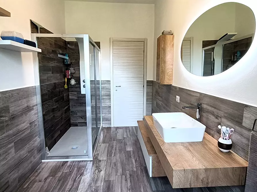 Immagine 8 di Villa in vendita  a Lesmo