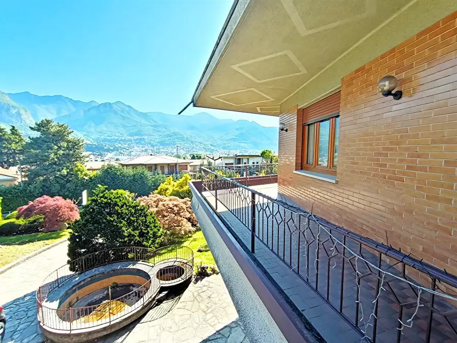 Immagine 1 di Villa in vendita  in Via Spluga 32 a Olginate
