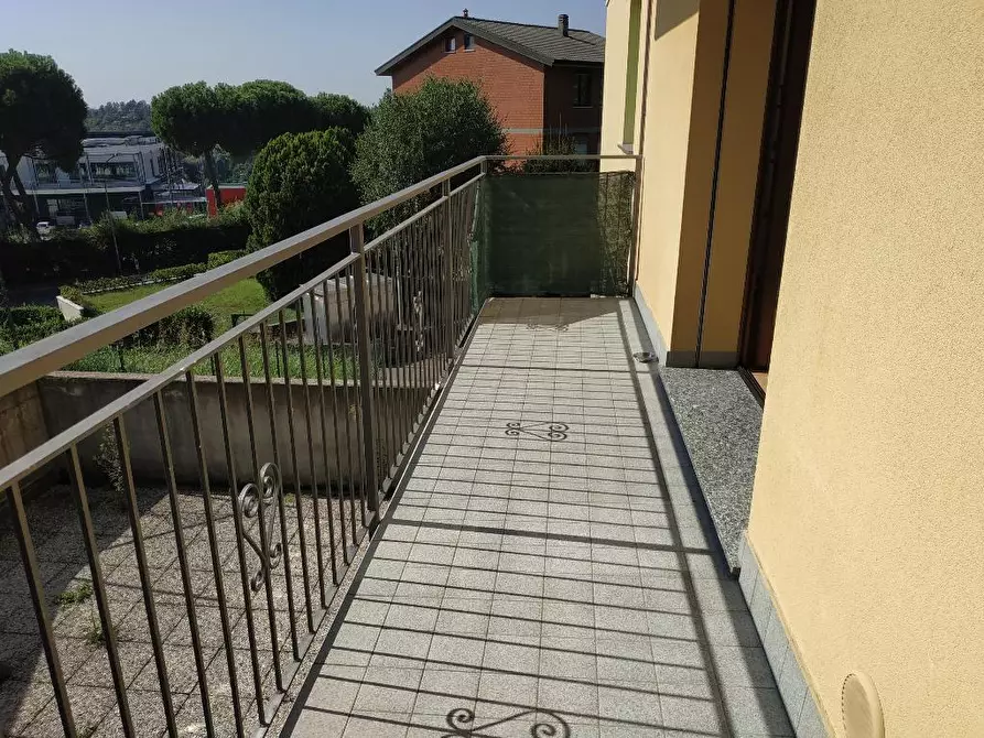 Immagine 1 di Appartamento in affitto  a San Fermo Della Battaglia