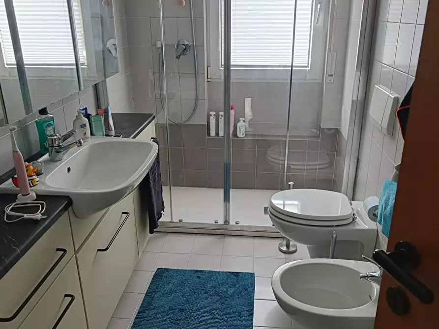 Immagine 4 di Appartamento in affitto  a Como