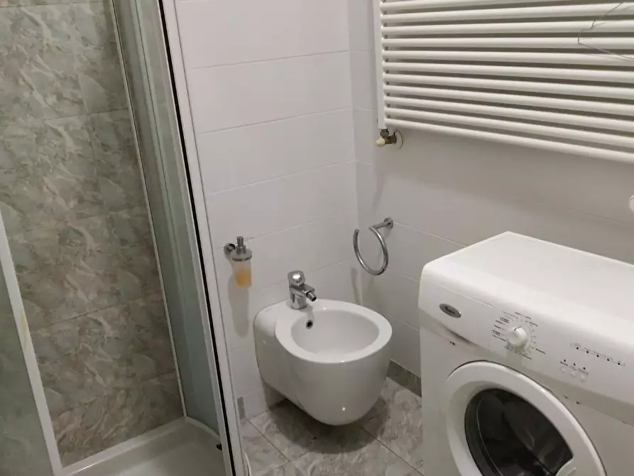 Immagine 4 di Appartamento in affitto  a Como