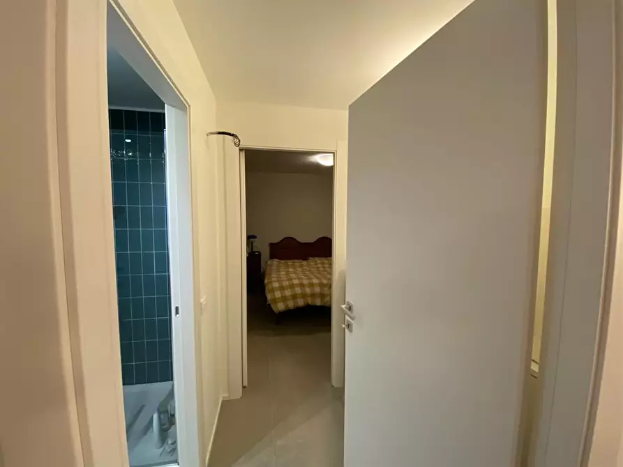 Immagine 6 di Appartamento in affitto  a Como