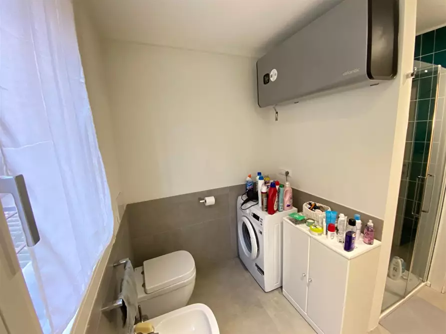 Immagine 4 di Appartamento in affitto  a Como