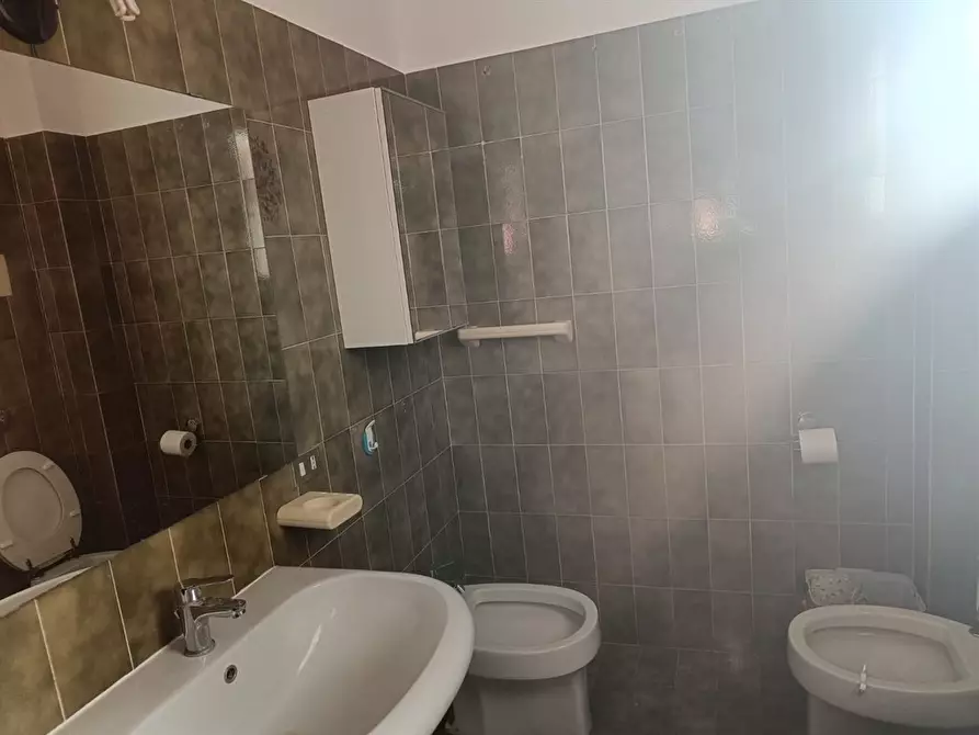 Immagine 5 di Appartamento in affitto  a Lomazzo