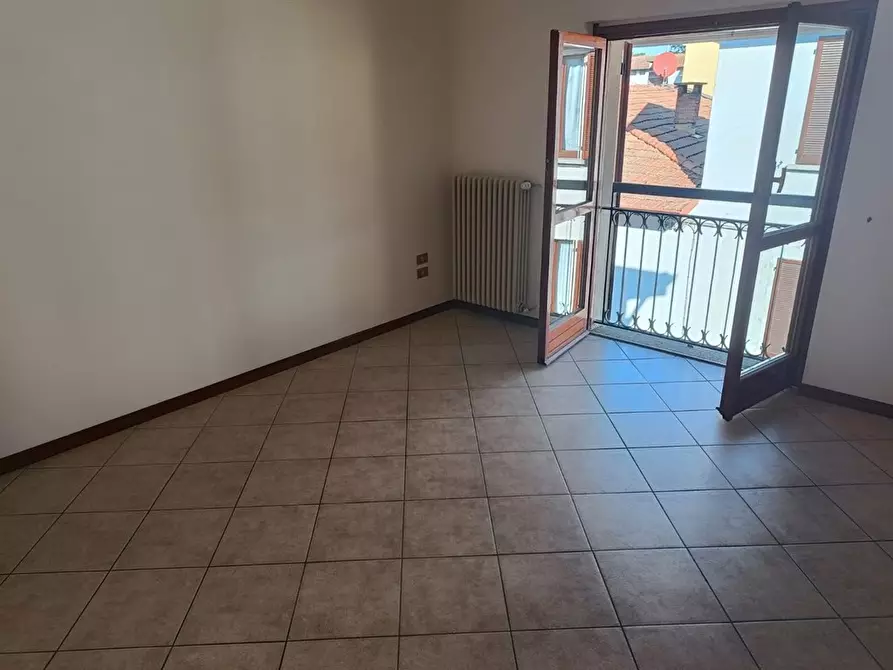 Immagine 2 di Appartamento in affitto  a Lomazzo