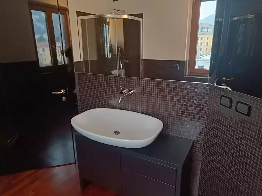 Immagine 7 di Appartamento in affitto  a Como